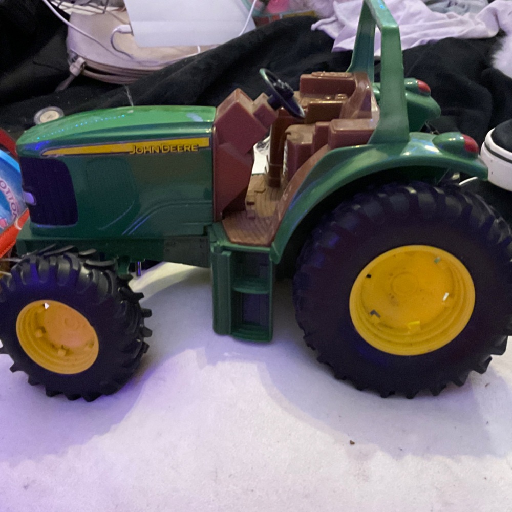John Deere Green and Yellow Toy Tractor Replica for Kids